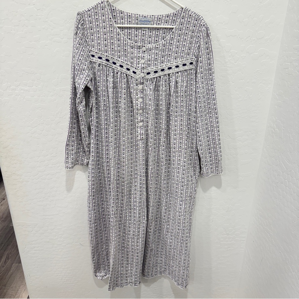 Lanz of Salzburg Flannel Pajamas Nightgown Womens Medium Cotton Lace Cottagecore